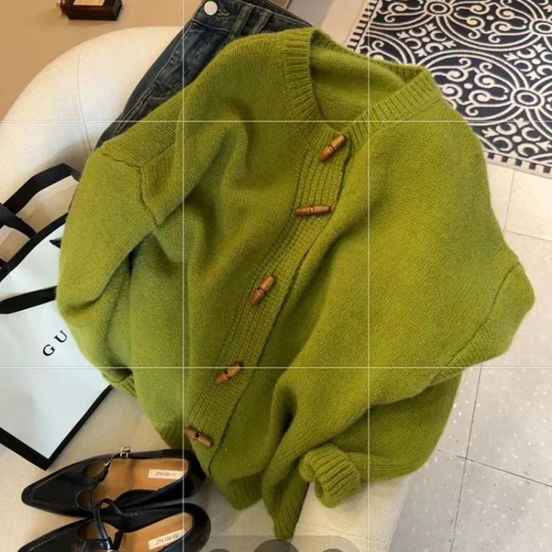 Women's Clothing 2024 Spring Coat Avocado Green Horn Button Knit Cardigan Coat Slouchy Woman Wearing Sweater Top Women Jacket two models wearing 1970s style clothing постер