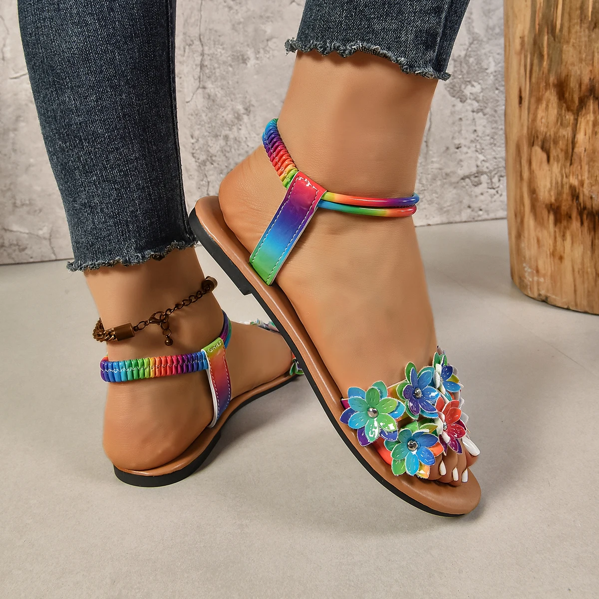 Flower Decoration Flat Sandals for Women Summer 2025 Lightweight Comfort Beach Shoes Woman Fashion White Floral Dress Sandalias