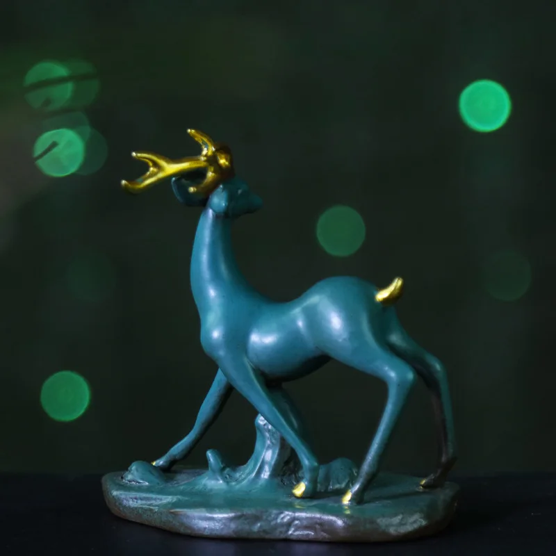 One Deer Accompanying Ceramic Deer Ornaments, Chinese Creative Home Crafts, European Living Room Desktop Ornaments
