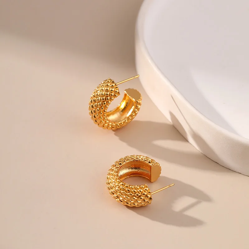 Punk 18K Gold Plated C Shape Thick Hoop Earrings Open Lines Geometric Stainless Steel Women Ear Hoops Huggie Vintage Jewelry