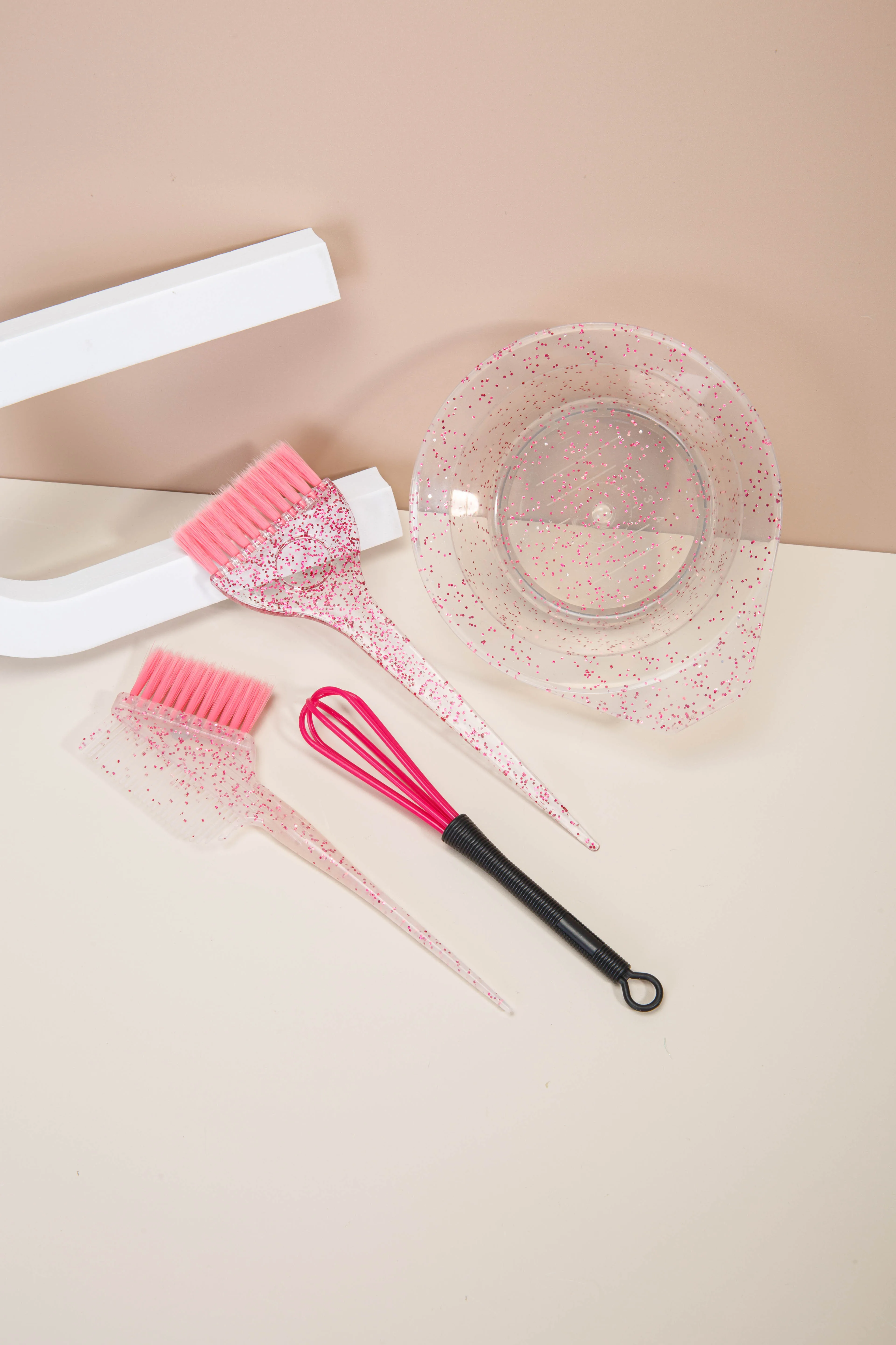Pearl Dyeing Brush Detail