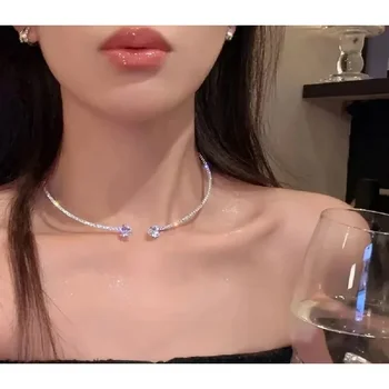 Heart-Shaped Choker Necklace 1