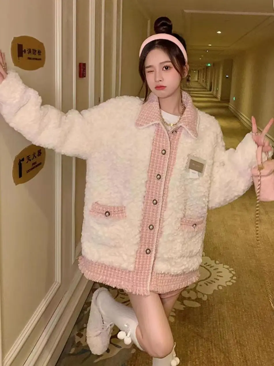 

Women Get The Ancient Fragrant Lamb Coat Autumn Winter New Socialite Loose Stitching Cotton-Padded Clothes Female Warm Jacket