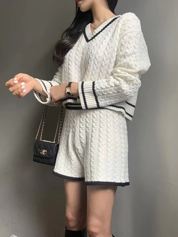 V�� ���� ��Ʈ������ ���� ��Ʈ �ݹ��� ���ǽ� ��Ʈ, ��Ƽ�� ������, �ѱ� ��Ÿ�� �м�, ĳ�־� �ǻ�, ���� �Ż�