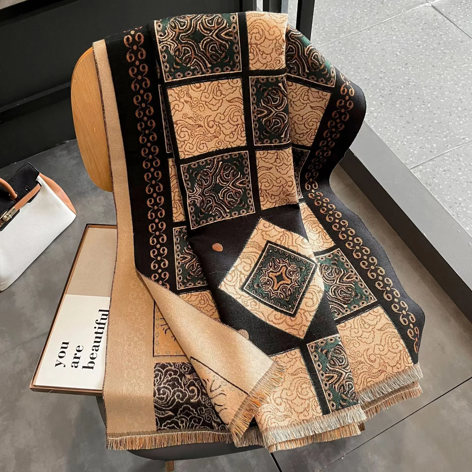

Warm Plaid Shawl Winter Wrap Luxury Brand Cashmere Scarf Women 2023 Thick Blanket Bufanda Retro Pashmina Poncho Echarpe Foulard