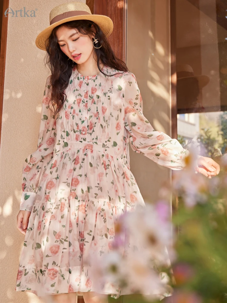 

Женское шифоновое платье с круглым вырезом и высокой талией