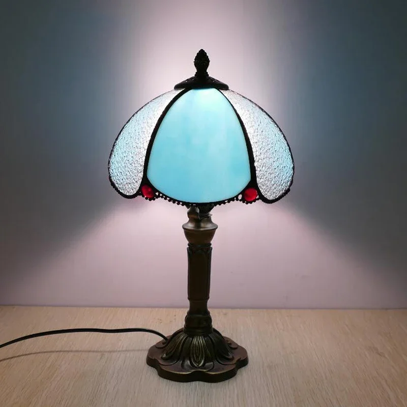 

Nostalgic Style of European and American Colorful Glass Tiffany Table Lamp For Living Room Restaurant Study Bedroom Bedside Lamp