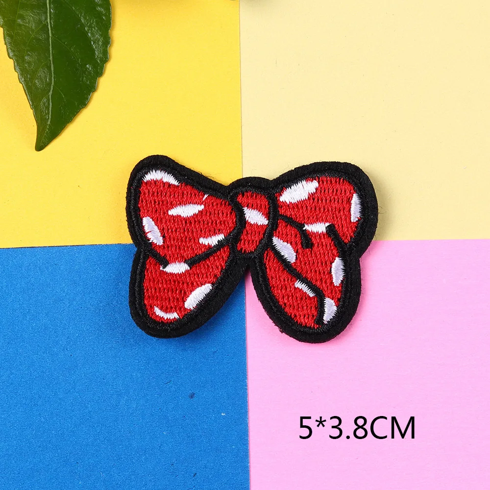 Cartoon Mickey  Minnie Mouse  Cloth Paste Minnie Couple Clothes Decoration Iron on Patches Embroidery Patches for Clothing 