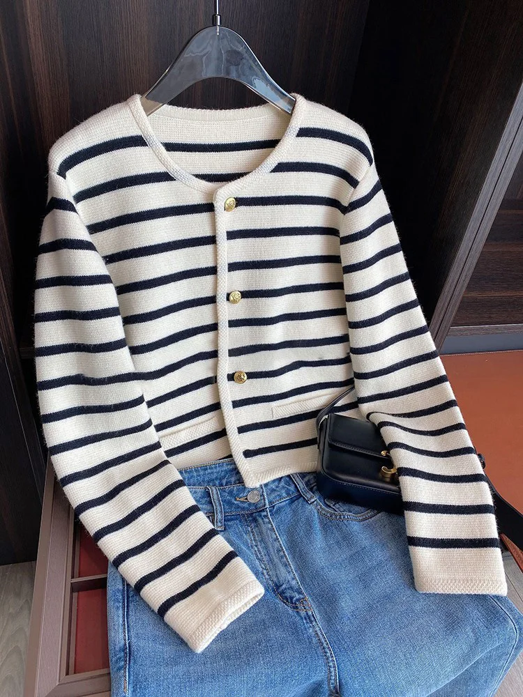

Korean Fashion Sweater White Black Striped Knitted Sweater Women Short Long Sleeve Female 2022 Winter