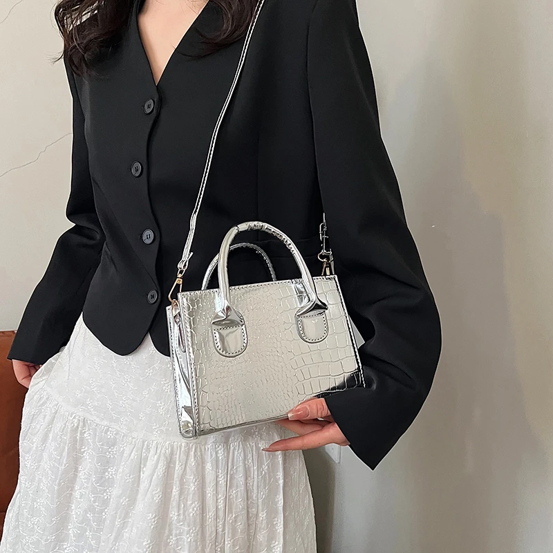 

Кожаная сумка высокого качества, роскошная брендовая сумка через плечо с одной ручкой для женщин, новинка 2023, маленькая квадратная сумка, кошелек