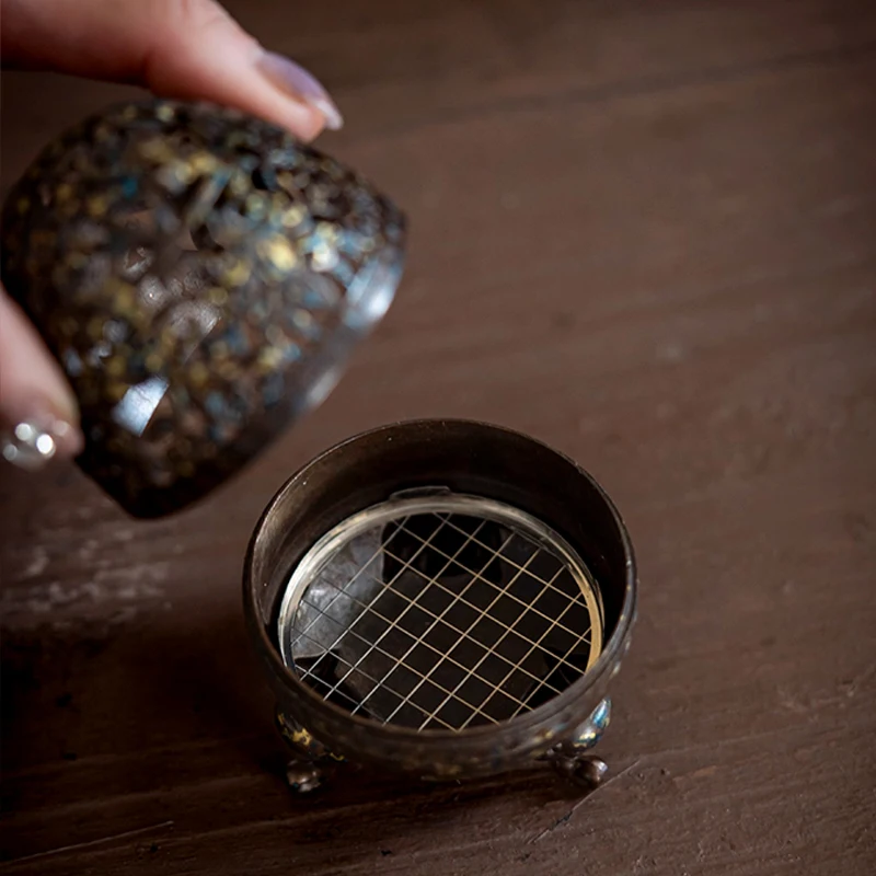 Three Legged Hollow Eggshell Small  Aromatherapy Furnace, Mini Zen Incense Burner, Home Indoor Tea Ceremony Room Decoration, 1Pc