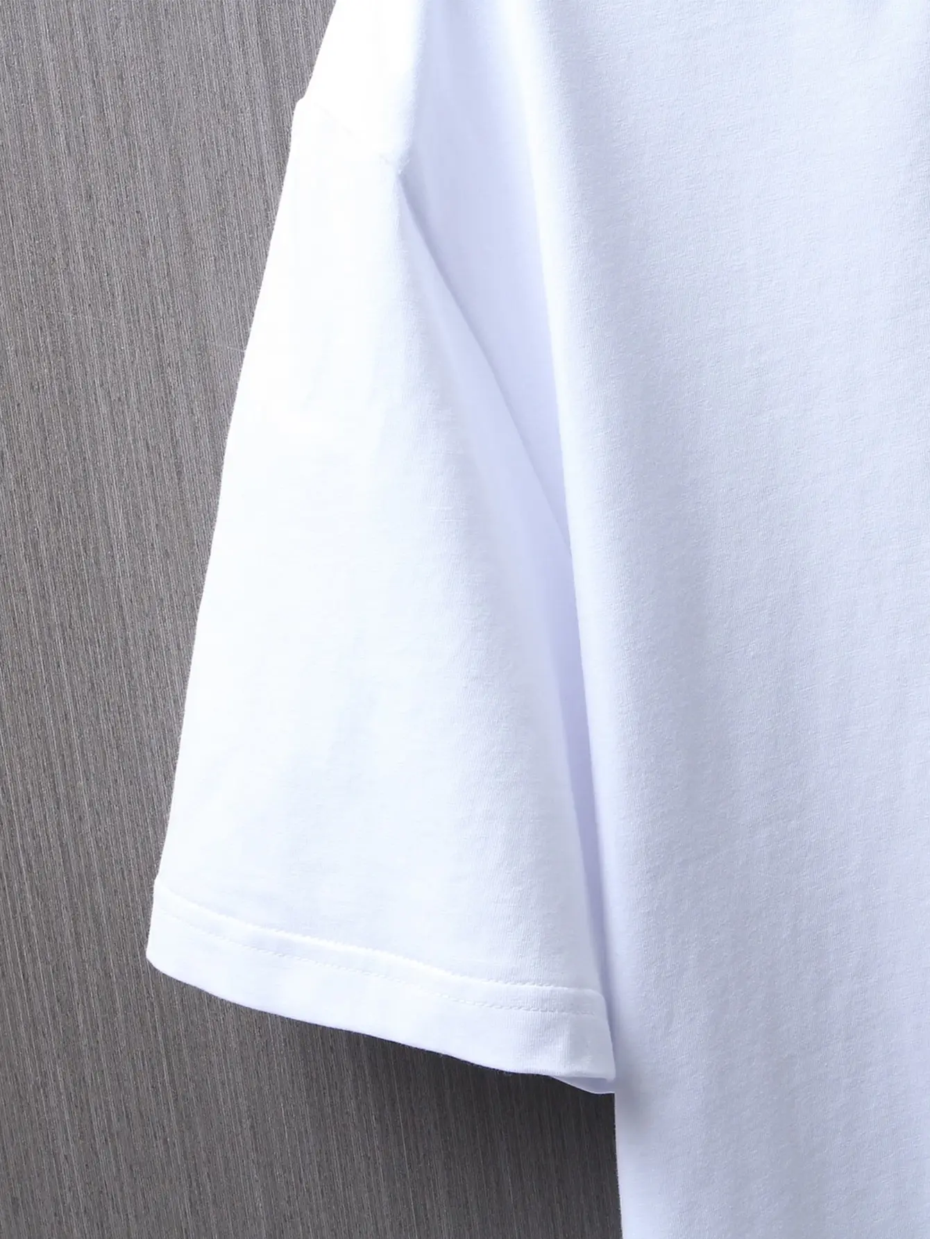 Holding Roses And Diamonds In Hand Longing For Freedom T-Shirt Men Novelty Fashion T Shirt Cotton Loose Top O-Neck Cool Tshirts