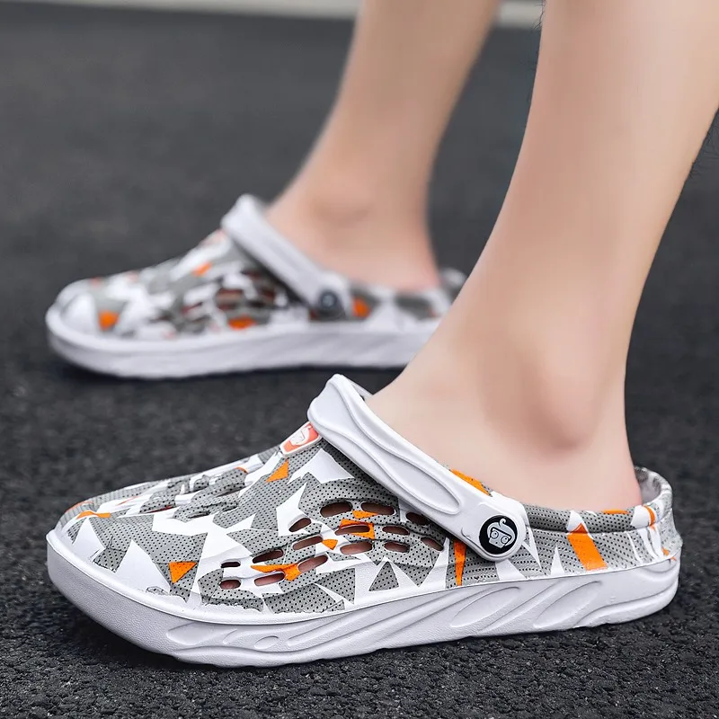 2025 New Fashion Sandals Men Clog Sandals Comfortable Breathable Beach Sandals Men Women Clogs Slippers Soft Bottom Men Shoes 6