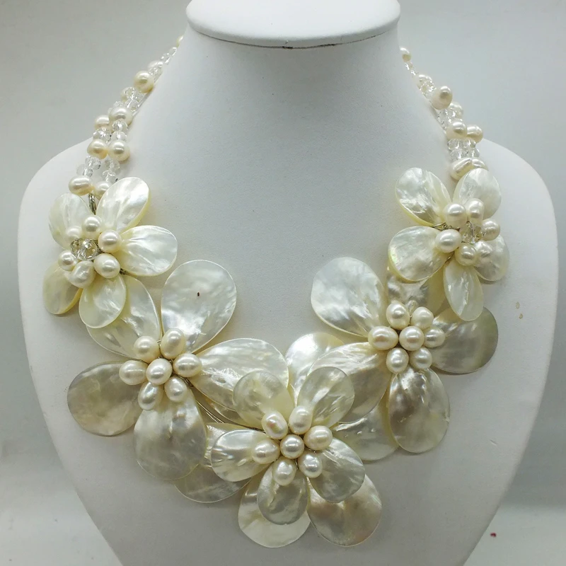 

Fashion White Shell Beads Jewelry Wrap Flower Necklace 20"