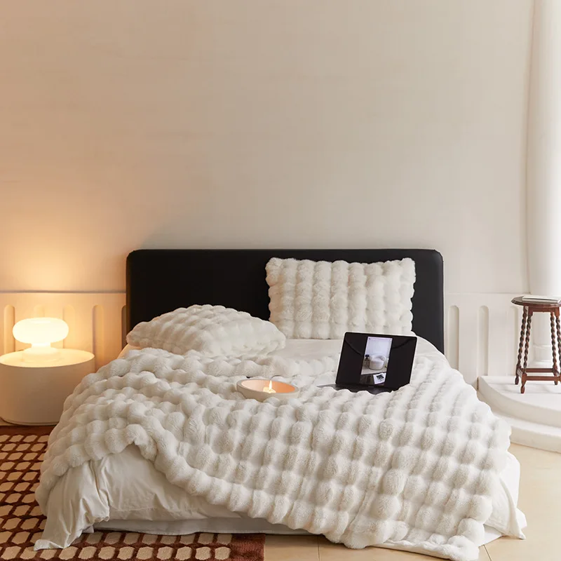 

Wool Faux Fur Throw Blanket Soft Comfortable Sofa Bedspread Large