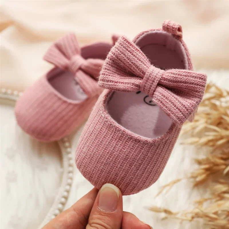 0-1 Years Old Wool Girl Baby Shoes Soft-soled Princess Baby Shoes Comfortable Bow Toddler Shoe Cute and Stylish 2
