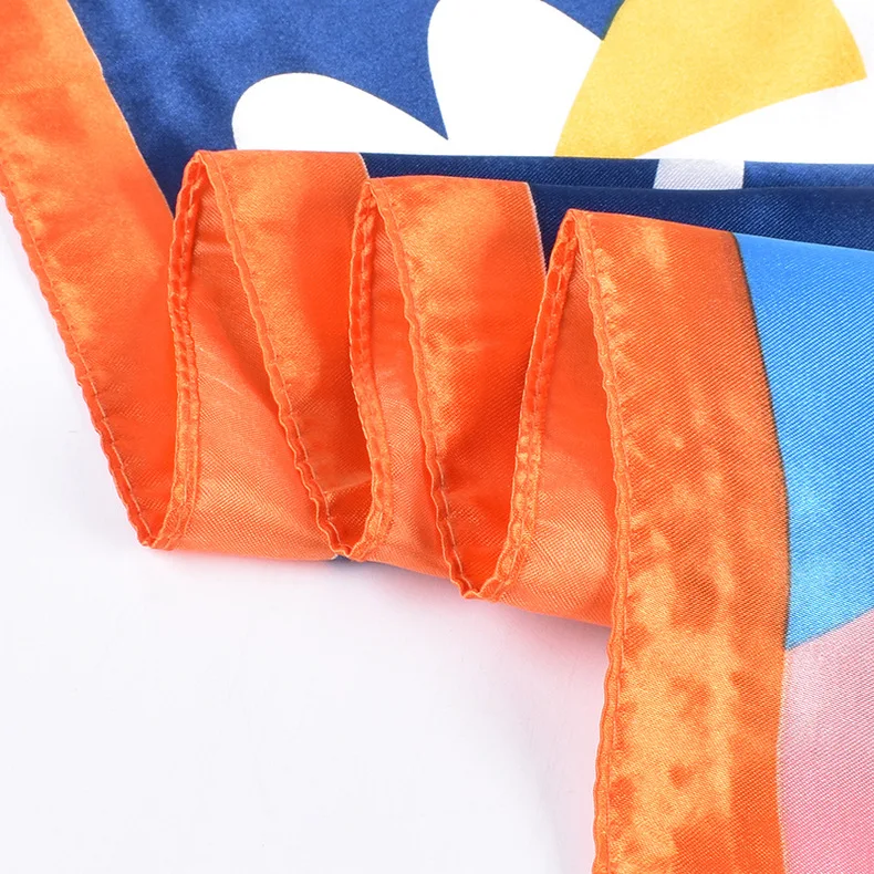 90*90cm Luxus Marken Quadratischer Seidenschal Damen Bedruckte Schals Satin Schal Wickeltuch Hijab Damen Stirnband Bandana Foulard Halstuch – Detail 3