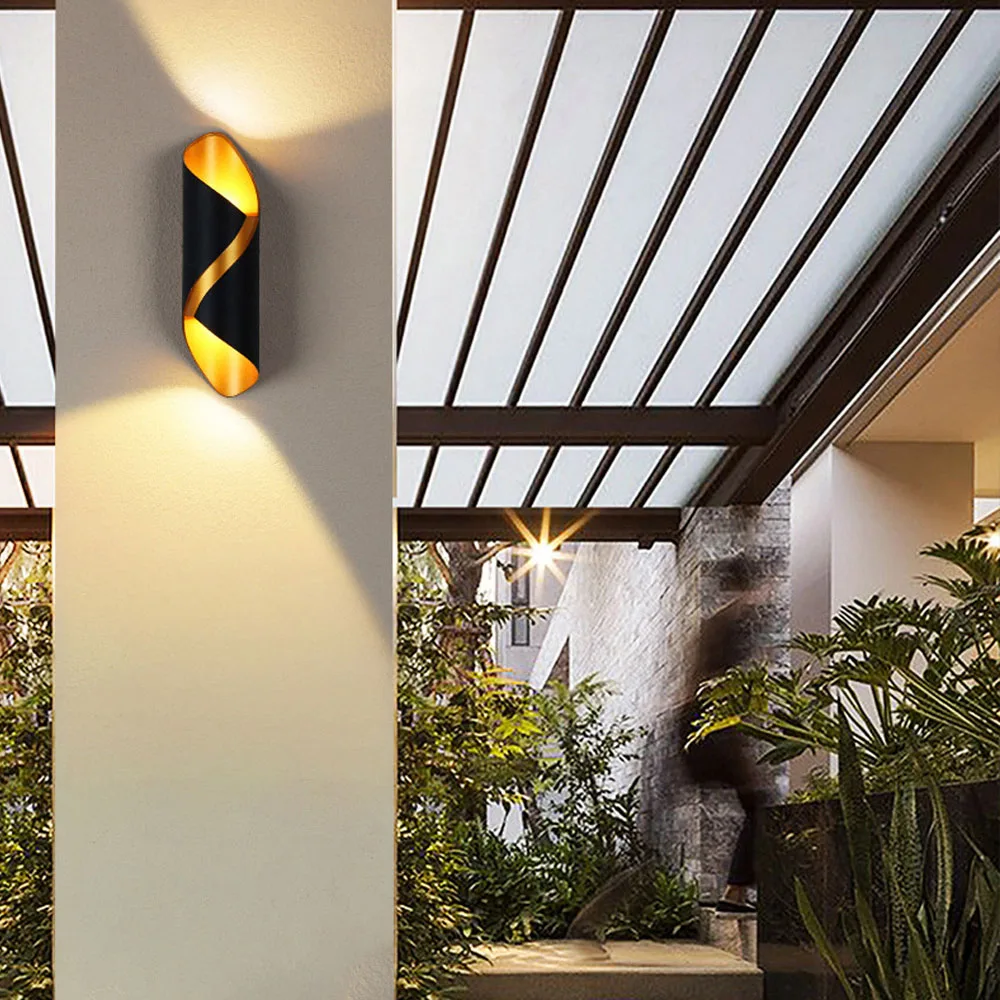 Рисунок 3 - Женская современная настенная лампа для дома