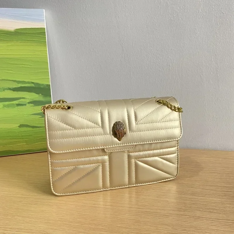 thumbnail image 1 of Bolso bandolera cuadrado pequeño con diseño de cabeza de águila y textura de hilo bordado para mujer de Kurt Geiger London, 1 of 5