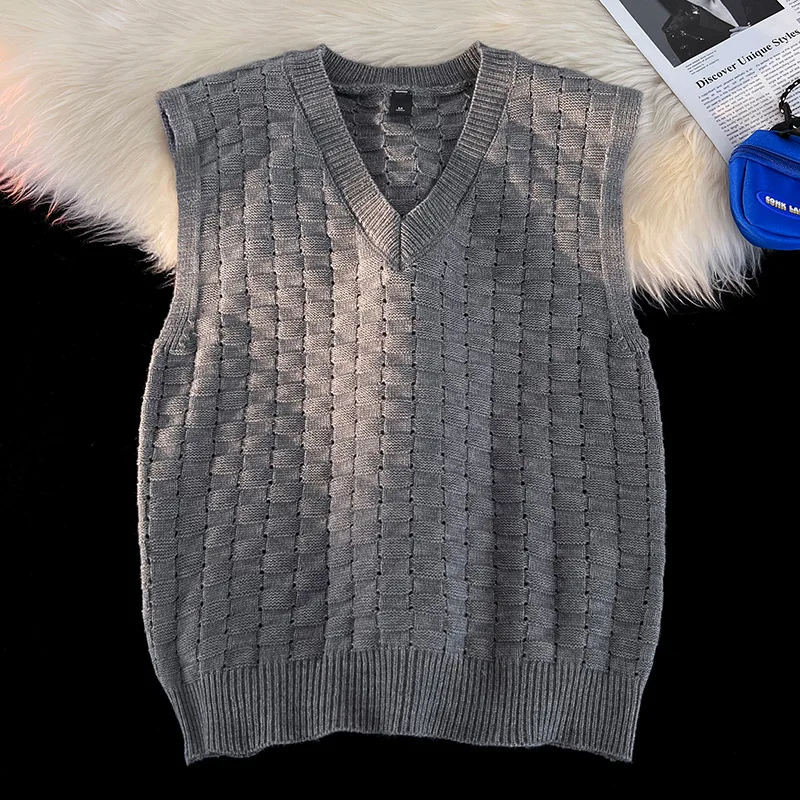 Men Sweater Vests Jacquard Horizontal Checkered Pattern Cotton Soft Yarn Knitted V-Neck Shoulder Design
