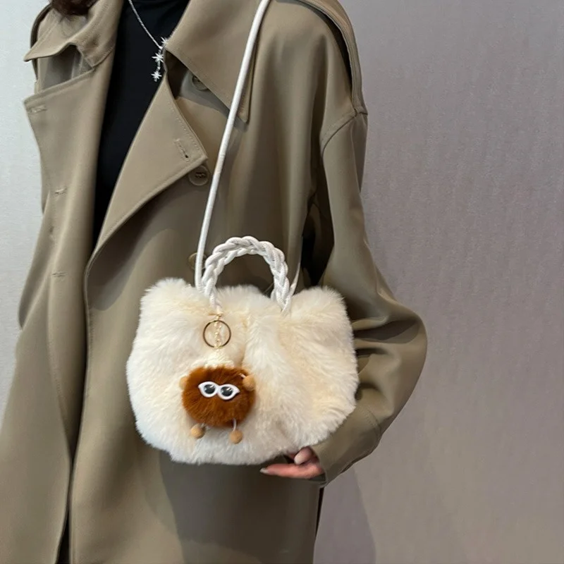 High Quality Women's Plush Handbag Luxury Faux Fur Magnetic Buckle Close Handbag Soft Smooth Soft Handle Pull Bag