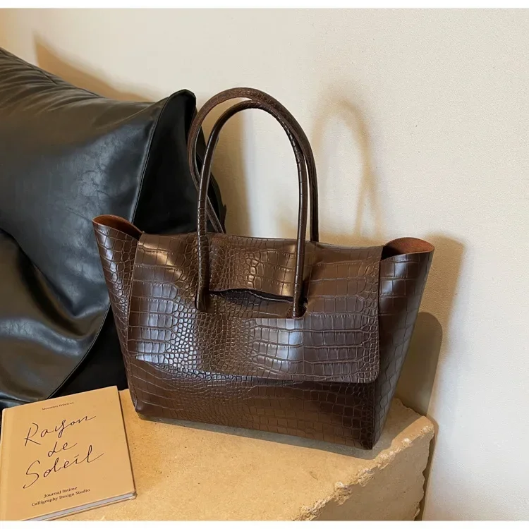 Luxury Crocodile Pattern Women’s Shoulder Tote Bag