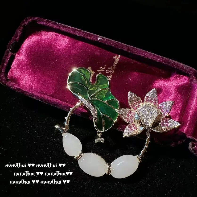 Ice White Jade Gem Brooch Chinese Element Han Cloothing Accessories Fritillaria Lotus Leaf  Roots Zircon Corsage Pins for Women