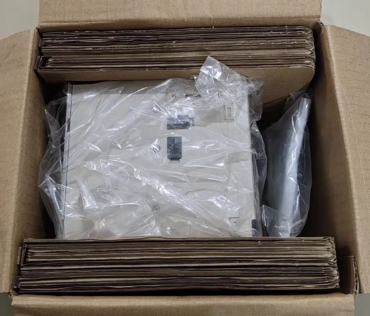 새로운 SGD7S-180A00A 서보 드라이브, 빠른 배송, SGD7S 180A00A..