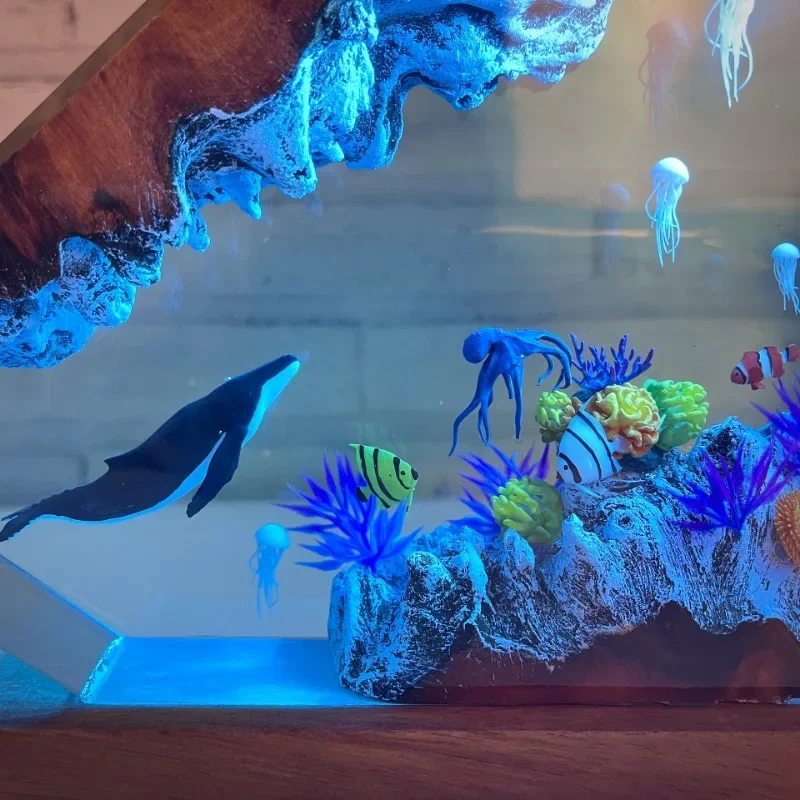 Hot Sell Seabed World Organism Resin Table Light Creactive Art Decoration Lamp Shark Sunken Ship Theme Night Light USB Charge