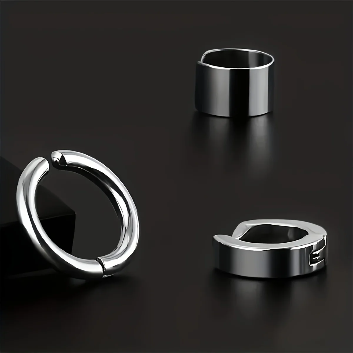 2pcs Unisex Fashion Stainless Steel Magnetic Cubic Zirconia Ear Clips Non-piercing Adjustable Clip-on for Men Women