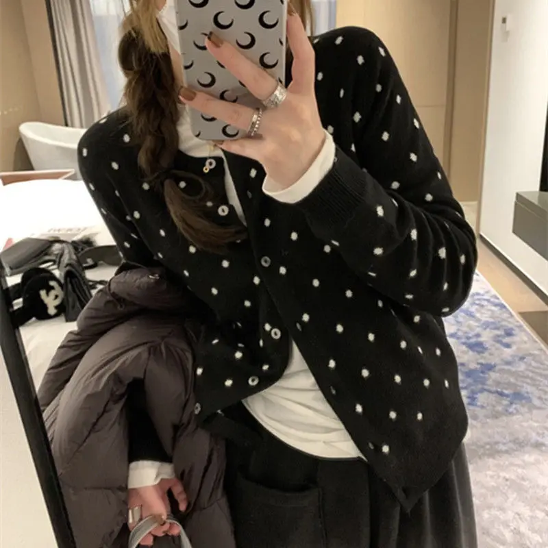 Polka dot knitted cardigan ins women's spring and autumn new style layered design sense versatile slimming long sleeved top 3