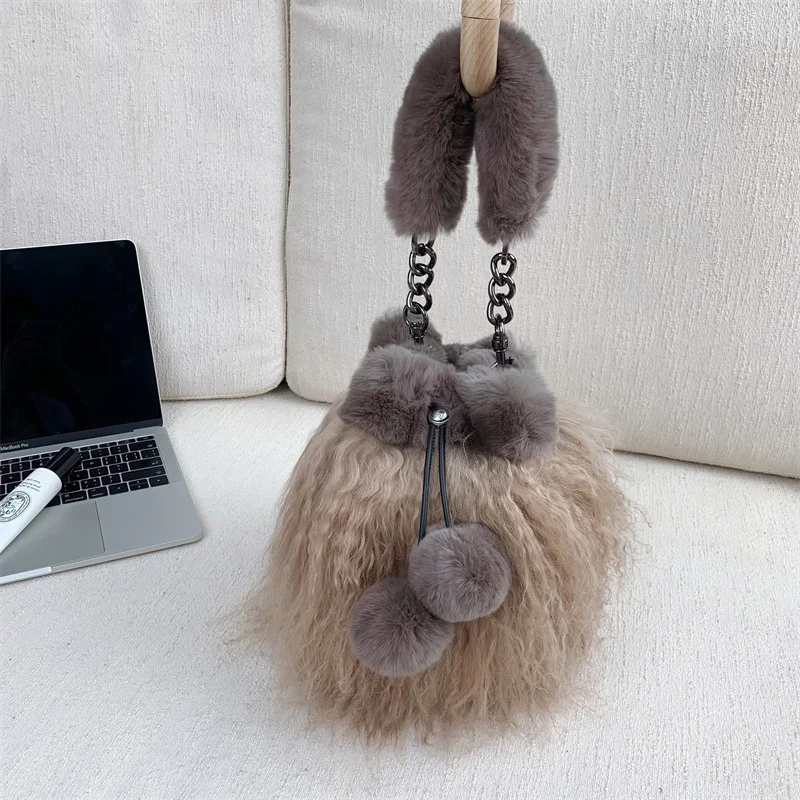 Ladies New Solid Color Fur Bag Beach Wool Fur Spliced Rabbit Hair Tote Bag Temperament Ladies Large Capacity Bucket Bag