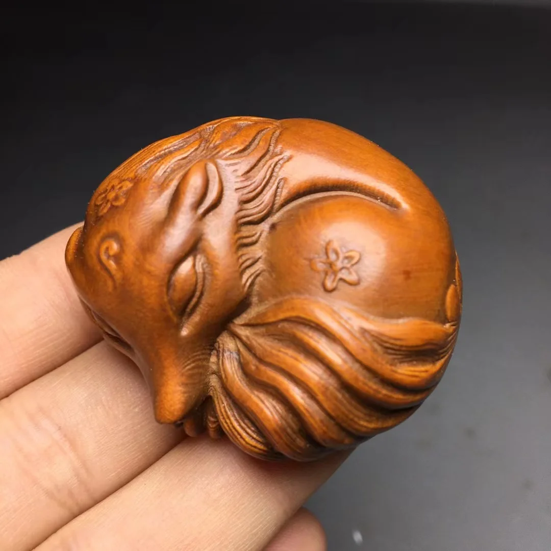 

Chinese natural boxwood hand-carved fox pendant household ornaments