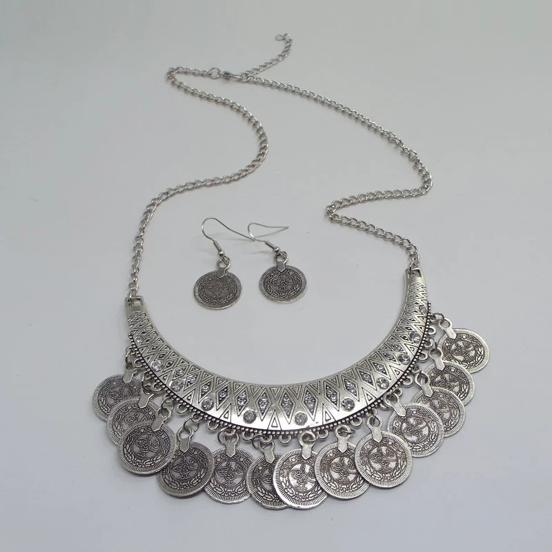 طقم قلادة عملات تراثية مع أقراط – ذهبي / فضي