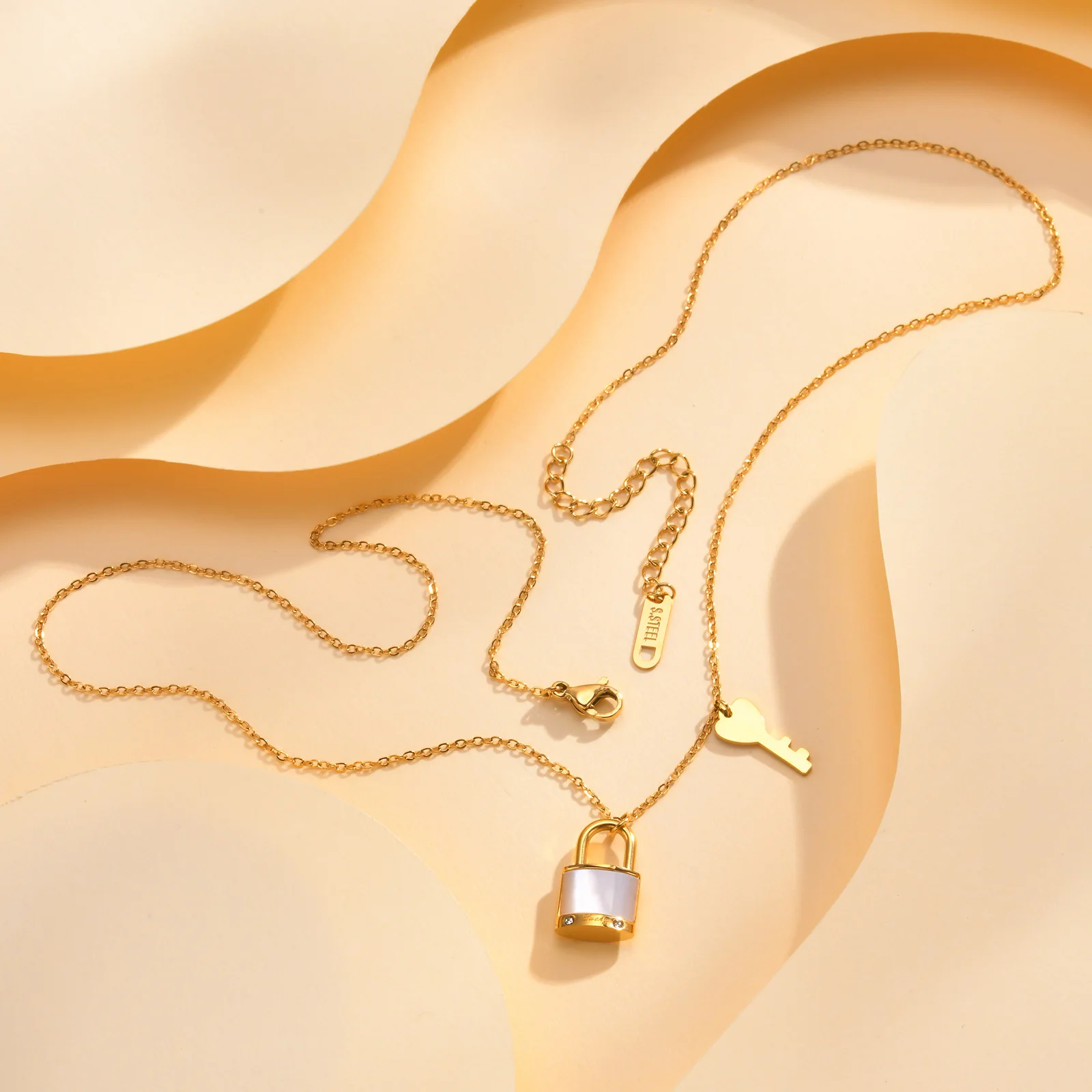 Lucky Key and Lock Pendant Necklace for Women, Adjustale