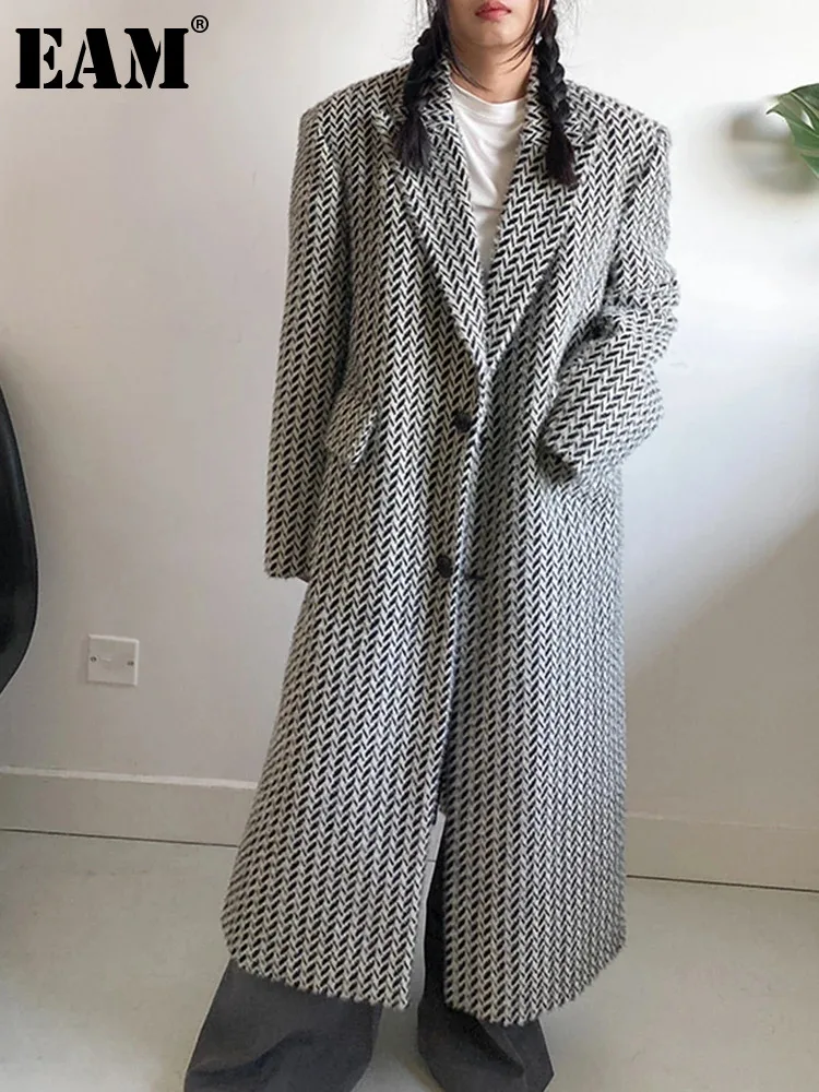 

[EAM] Loose Fit Gray Big Size Thick Warm Woolen Coat New Lapel Long Sleeve Women Jacket Fashion Tide Autumn Winter 2024 1DH2951