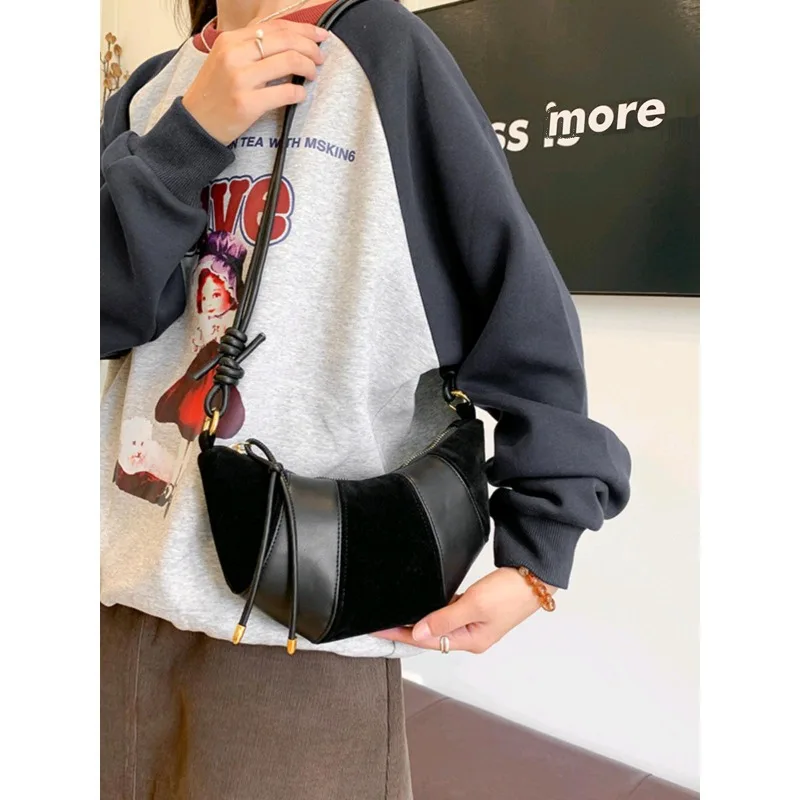 Retro Croissant Suede Tote Shoulder Crossbody Bags for Women Handbags and Purses New Trendy Design Lady's Messenger Bag