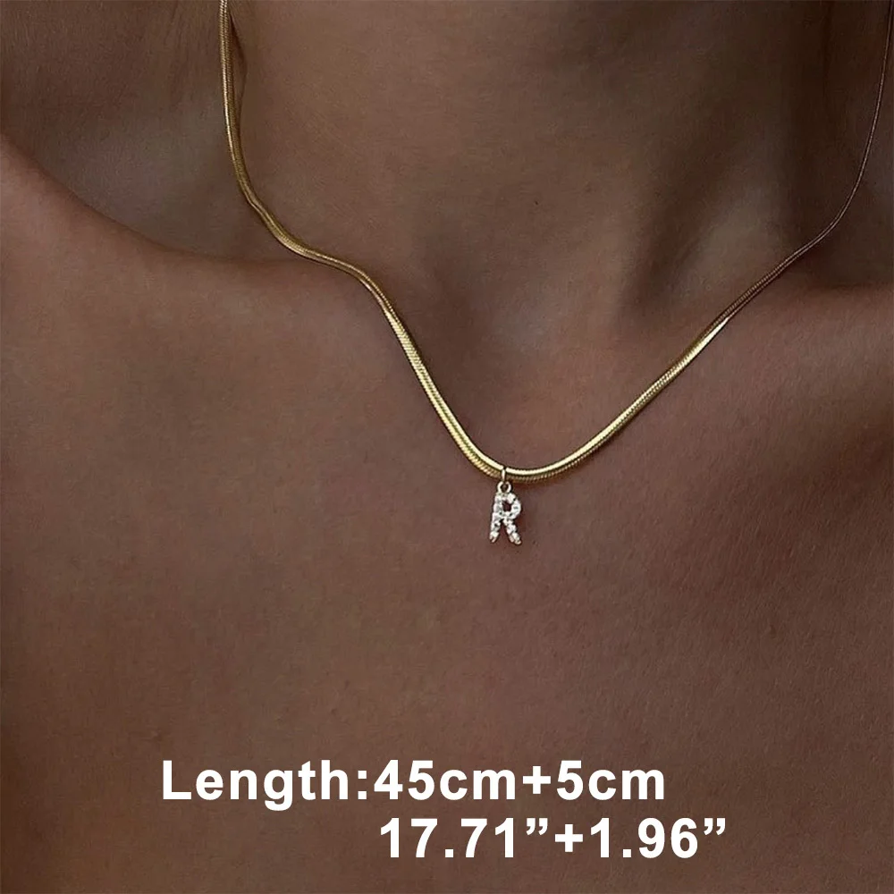 Vnox A-Z minuscola prima collana da donna, piccola collana a catena da ragazza con lettere bling, pendente con colletto a strati in acciaio inossidabile color oro_voghion.com