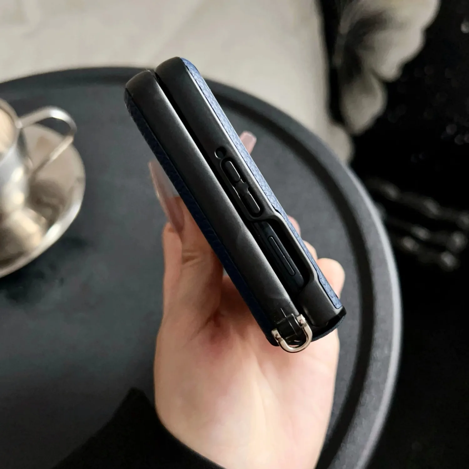 Luxury PU Leather Magnetic Shockproof Cover with Magsafe Wireless Charging