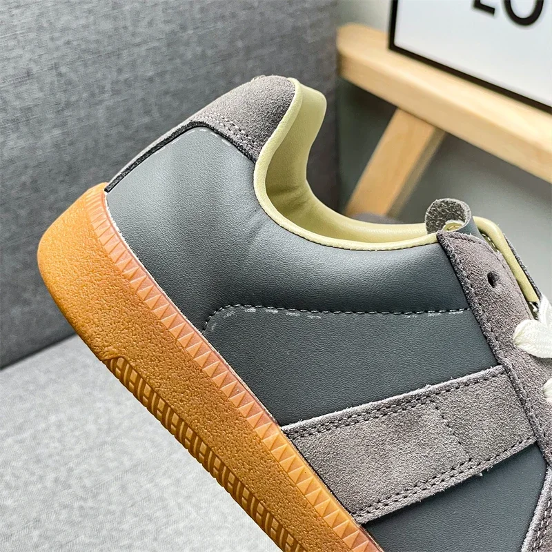 Luxury Couple Versatile Trendy Sports and Casual Flat Shoes Lightweight and Simple