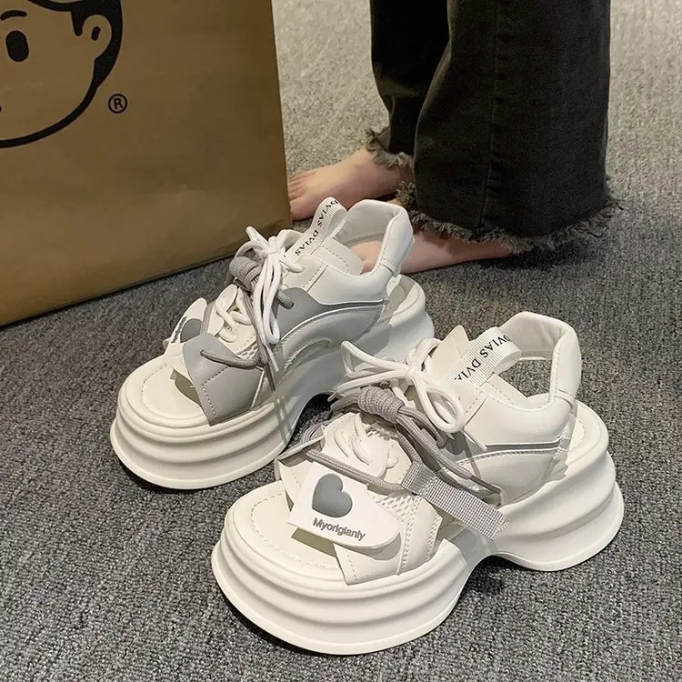 Luxury thick soled sponge cake open toe sandals for women's 2024 summer new versatile and elevated Roman casual sandals