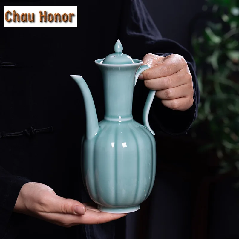 620ml Handmade Longquan Celadon Handheld Teapot Soup Bottle Wine Pot Imitation Song Dynasty Tea Tools Tea Filter Brewing Kettle