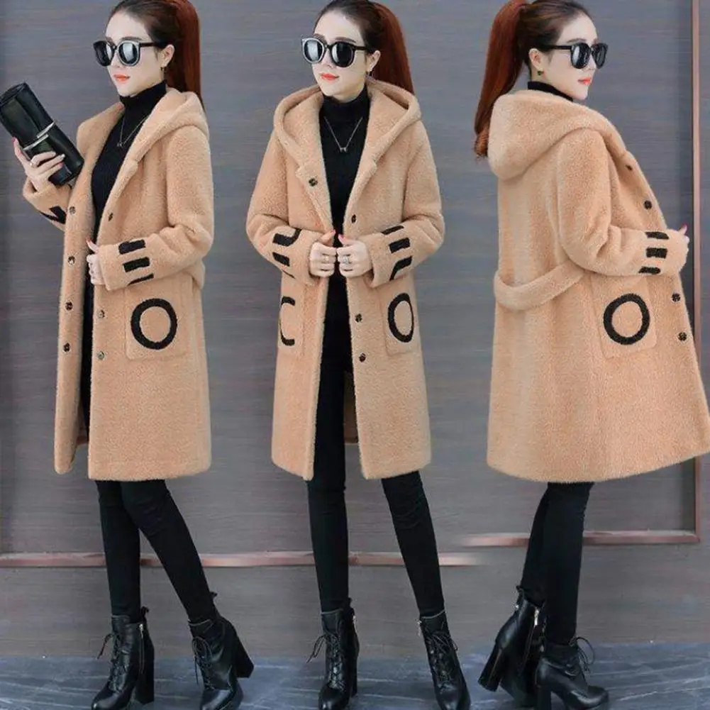 

Trendy Plush Coat Thermal Cardigan Coat Letter Print Winter Women Thickened Imitation Lambswool Overcoat Windproof