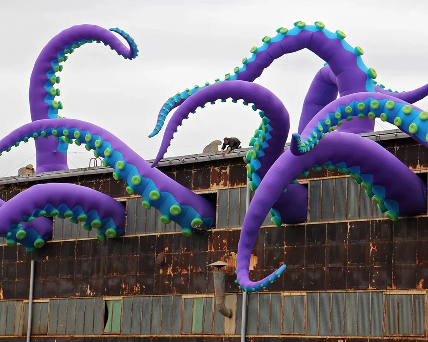 2024 Outdoor Halloween Decoration Giant Inflatable Octopus Tentacle Artificial  Octopus Arm Legs For Building Event Stage Party