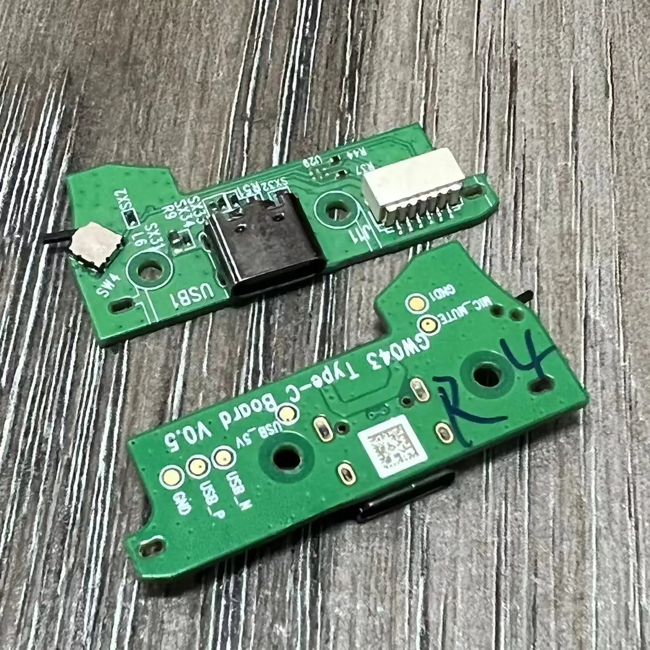 Original charger port for Corsair HS80 RGB wireless headphones replacement USB charging port repair spare part PCB board