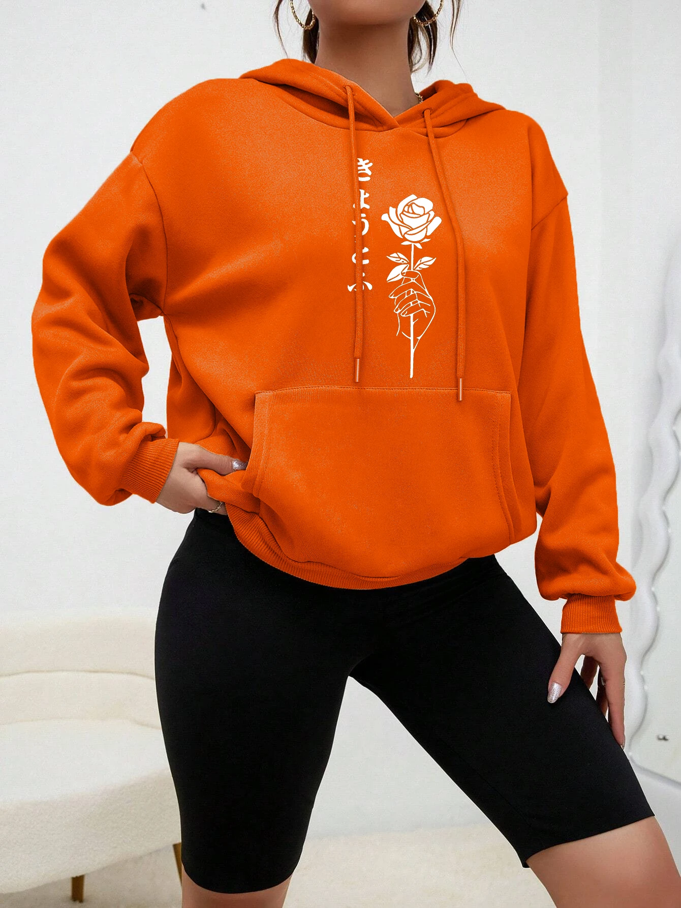 HOODY WITH POCKETS REIGN OF ROSES