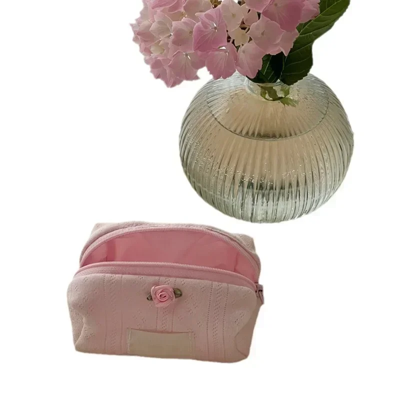 1 Piece Ins Fashion Makeup Case Elegant Simplicity Sweet Floral Lipstick Bag Portable Large Capacity Earphone Cable Storage Bag 5
