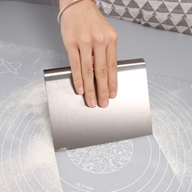 Description Picture 6 of item6"/8" Stainless Steel Cake Scraper DIY Dough Pastry Spatulas Buttercream Edge Smoother Cake Decorating Tools Baking accessories