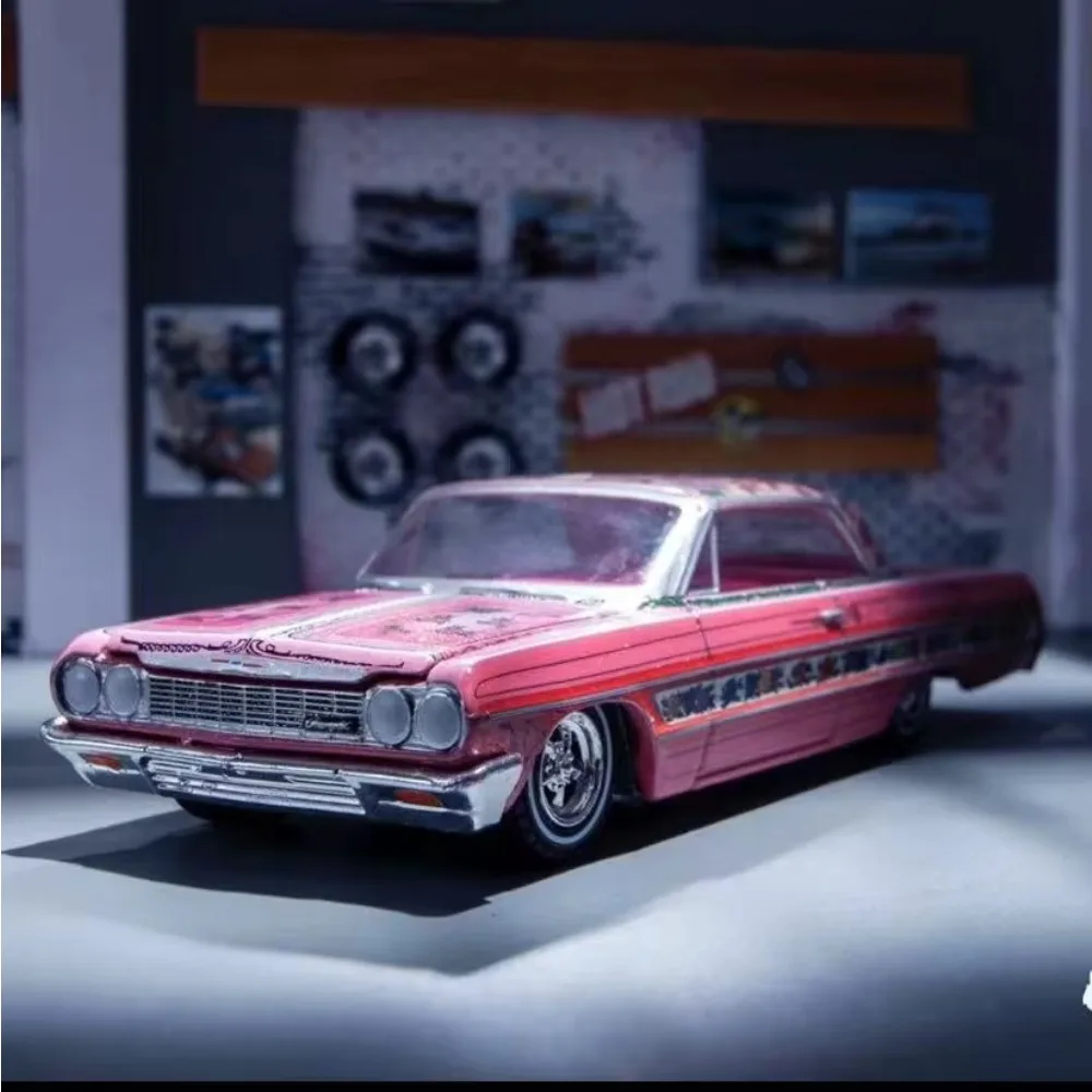 グリーンライト 1964 Chevrolet Impalaチェイス Green Light 1:64 1964 Chevrolet Impala Low Rider - Gypsy