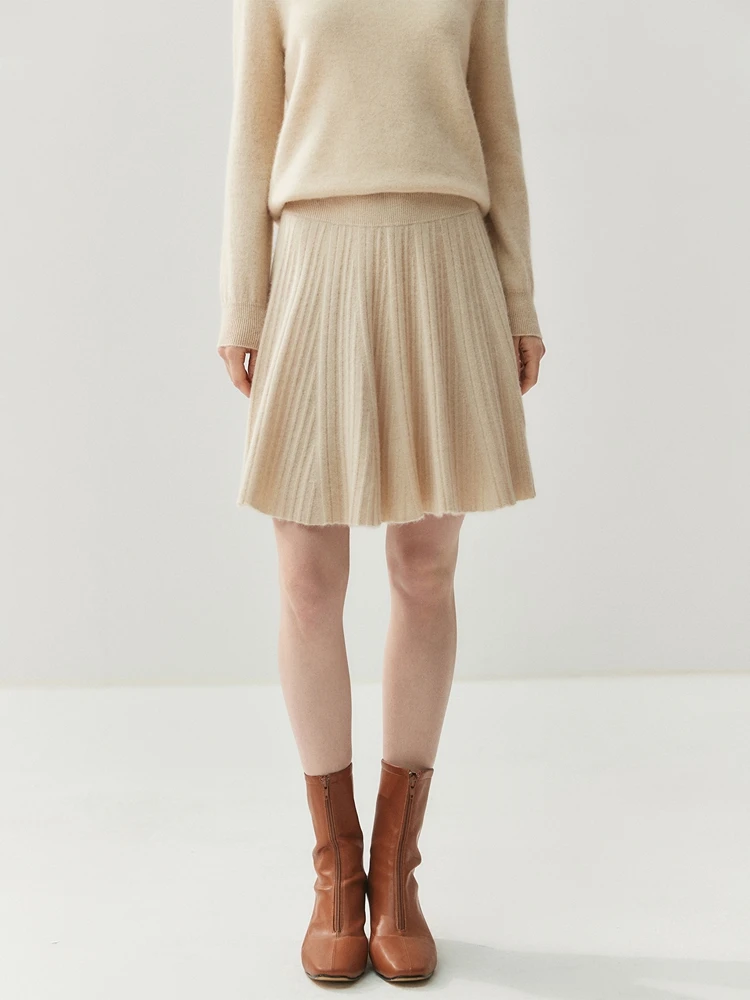 Skirt lining detail